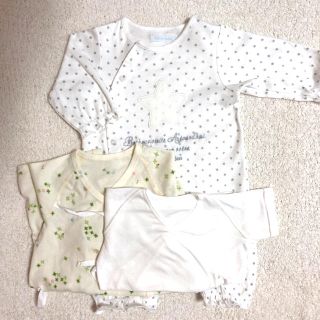 ベベ(BeBe)の美品　べべロンパース&肌着　60(ロンパース)