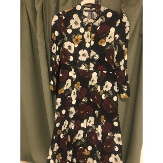 ザラ(ZARA)のZARA 花柄 ドット柄 ロングシャツワンピース(ロングワンピース/マキシワンピース)