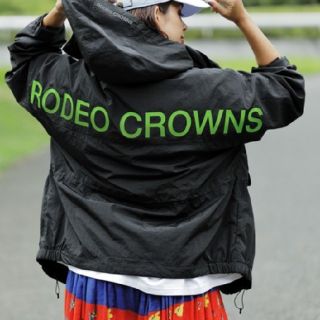 ロデオクラウンズワイドボウル(RODEO CROWNS WIDE BOWL)の新品ブラック(男女兼用)早い者勝ちノーコメント即決しましょう❗️コメントやめよう(ナイロンジャケット)