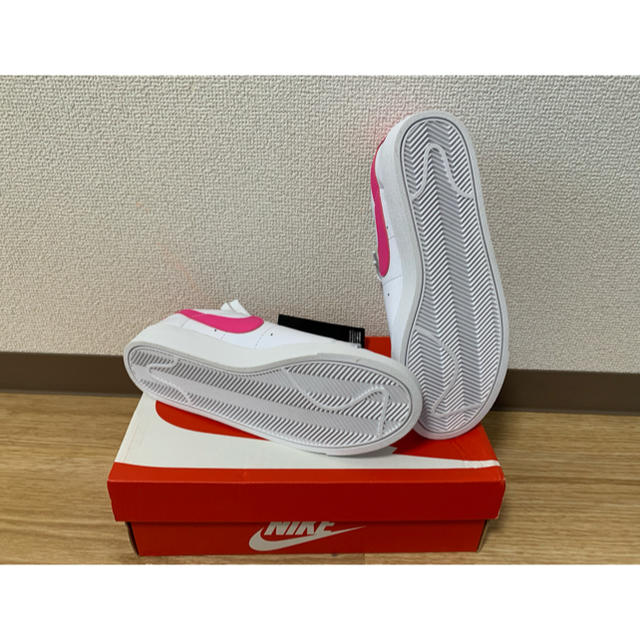 NIKE(ナイキ)の新品24cm ナイキ　ブレイザー　ロー レディースの靴/シューズ(スニーカー)の商品写真