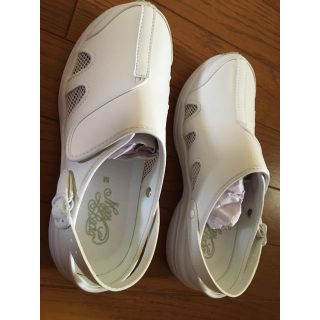 ナースサンダル(サンダル)