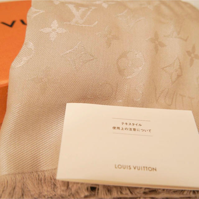 LOUIS VUITTON(ルイヴィトン)のjupiter様専用です！！ルイヴィトン　ストール　確実正規品　未使用 レディースのファッション小物(ストール/パシュミナ)の商品写真