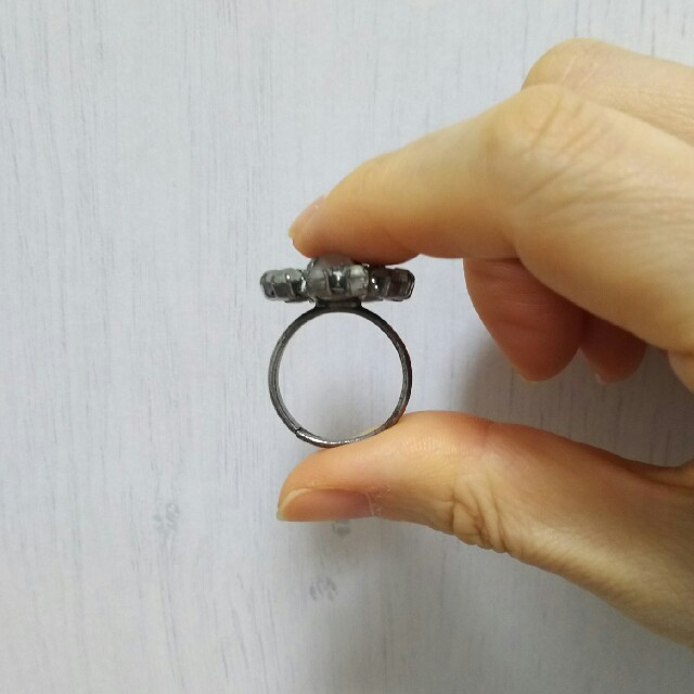 Jines(ジネス)のすりガラス アンティーク調リング 指輪 レディースのアクセサリー(リング(指輪))の商品写真