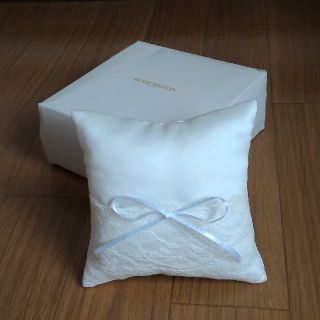 BOUCHERON - ブシュロン リングケース リングピローの通販 by BOUCHERON - ブシュロン リングケース リングピローの通販 by