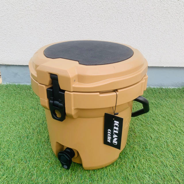 アイスランドクーラー ウォータージャグ 2.5ガロン アイスバケット tan