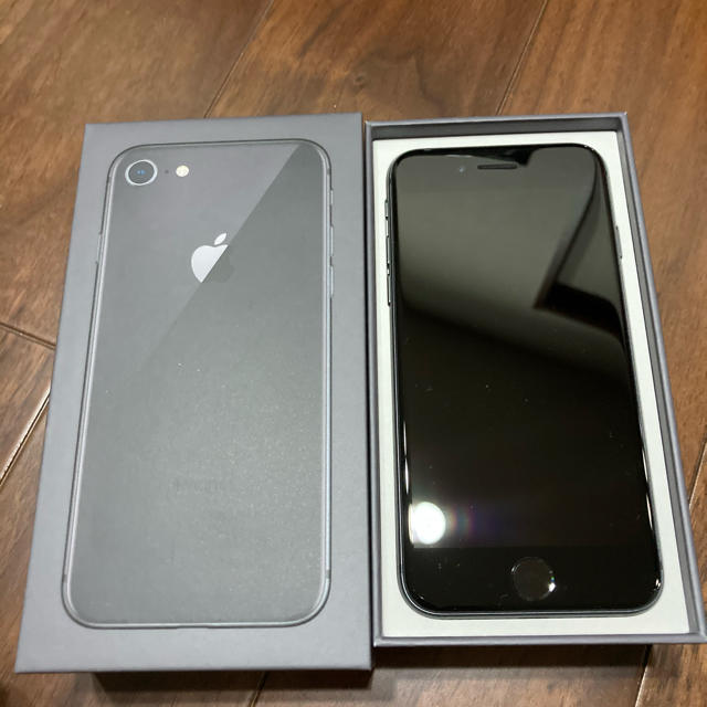 iPhone 8 Space Gray スペースグレイ 64 GB SIMフリー