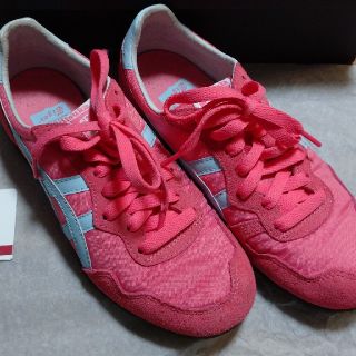 オニツカタイガー(Onitsuka Tiger)の【美品】オニツカタイガー SERRANO カメリアローズ(スニーカー)