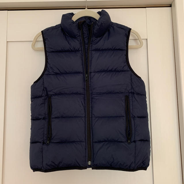 GAP Kids(ギャップキッズ)のGAPkids ダウンベスト キッズ/ベビー/マタニティのキッズ服男の子用(90cm~)(ジャケット/上着)の商品写真