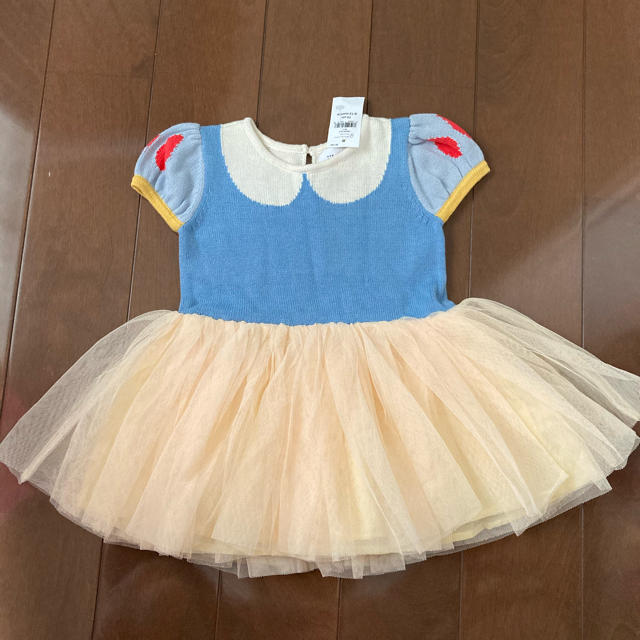 babyGAP(ベビーギャップ)の新品タグ付き！70cm白雪姫ドレス♡ baby GAPハロウィン衣装 キッズ/ベビー/マタニティのベビー服(~85cm)(ワンピース)の商品写真