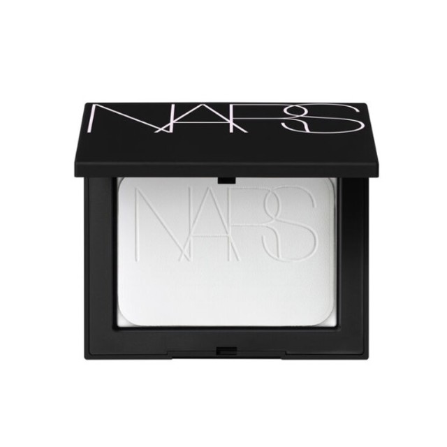 NARS(ナーズ)の新品♥️NARSプレストパウダー コスメ/美容のベースメイク/化粧品(フェイスパウダー)の商品写真