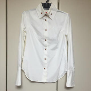 ヴィヴィアンウエストウッド(Vivienne Westwood)のヴィヴィアンウエストウッド 白シャツ(シャツ/ブラウス(長袖/七分))
