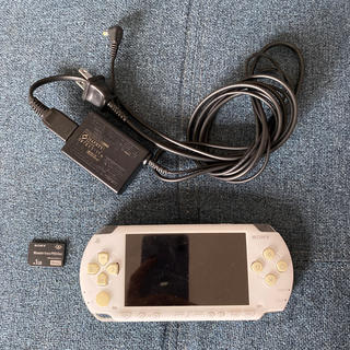 プレイステーションポータブル(PlayStation Portable)のPSP本体&充電器&メモリーSDカード 3点セット(携帯用ゲーム機本体)