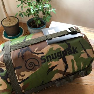 snugpak 寝袋　シュラフ　キャンプ　焚き火　アウトドア　秋(寝袋/寝具)