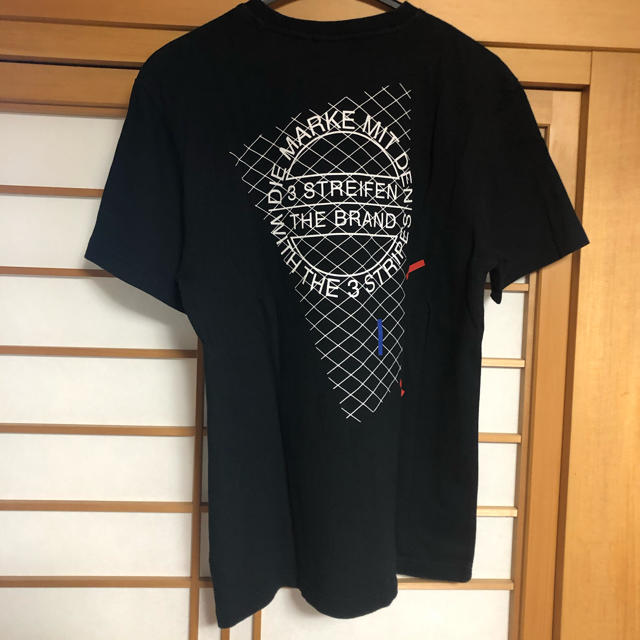 adidas(アディダス)の【adidas】胸ポケットTシャツ【Oサイズ】 メンズのトップス(Tシャツ/カットソー(半袖/袖なし))の商品写真