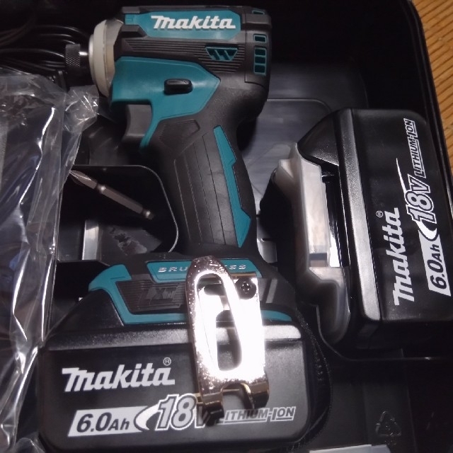 Makita(マキタ)のしょさん様専用　Makita　マキタ　TD171D18v 6A  自動車/バイクのバイク(工具)の商品写真