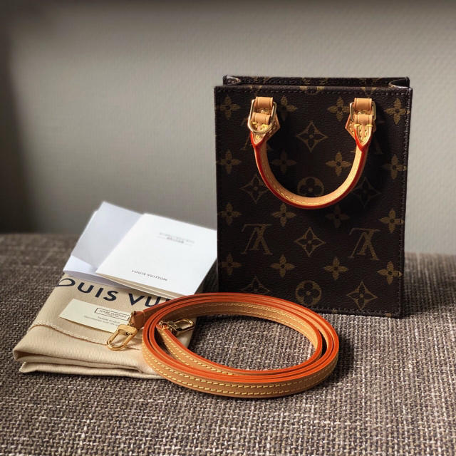 LOUIS VUITTON(ルイヴィトン)のご専用です 新品未使用 ルイヴィトン プティット・サックプラ  お箱なし レディースのバッグ(ショルダーバッグ)の商品写真