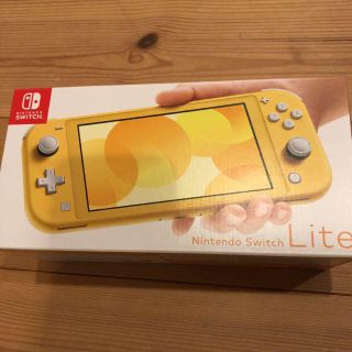 ニンテンドースイッチ(Nintendo Switch)の【中古美品】Nintendo Switch Lite イエロー(家庭用ゲーム機本体)