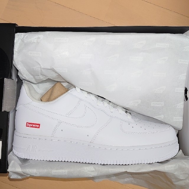 Supreme(シュプリーム)のsupreme NIKE AIR  FORCE 1 28センチ シュプリーム  メンズの靴/シューズ(スニーカー)の商品写真