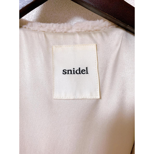 SNIDEL(スナイデル)のsnidel スナイデル　レディライクモッズコート　ベージュ レディースのジャケット/アウター(モッズコート)の商品写真