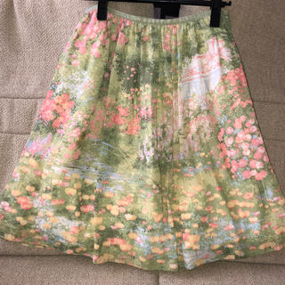 クミキョク(kumikyoku（組曲）)の組曲　スカート　モネの庭　花柄　(ひざ丈スカート)