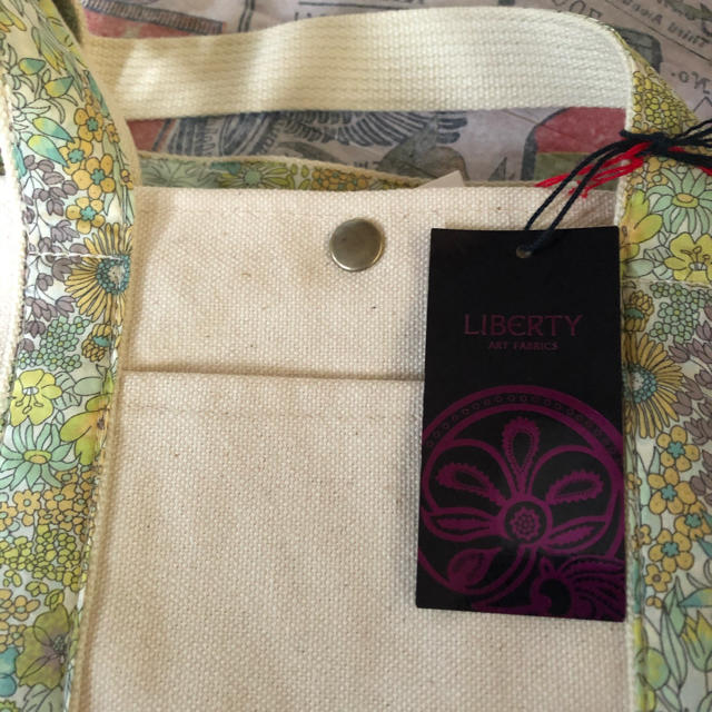 （新品、未使用）LIBERTY リバティ　ミニトートバッグ レディースのバッグ(トートバッグ)の商品写真