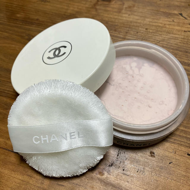 CHANEL(シャネル)のシャネル　フェイスパウダー コスメ/美容のベースメイク/化粧品(フェイスパウダー)の商品写真