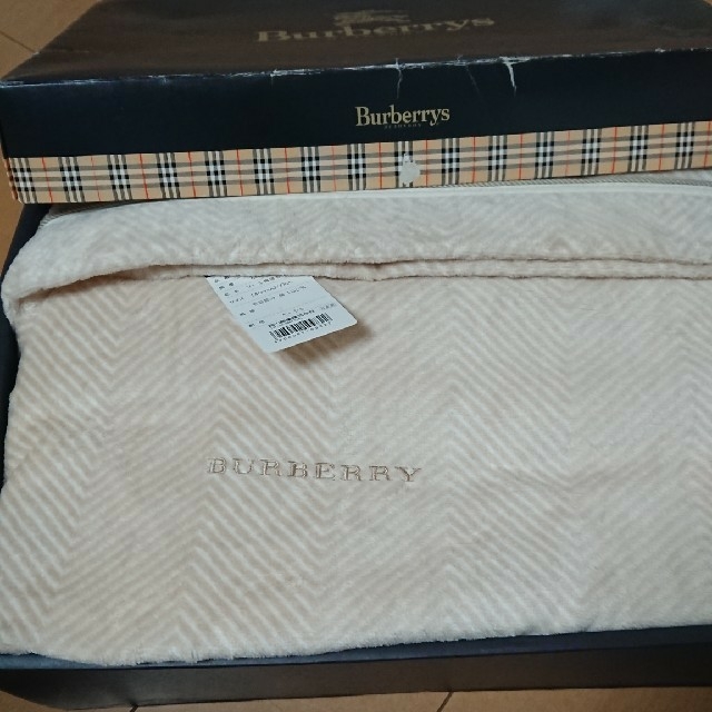 BURBERRY(バーバリー)の美品！新品保管品バーバリー綿毛布 インテリア/住まい/日用品の寝具(毛布)の商品写真