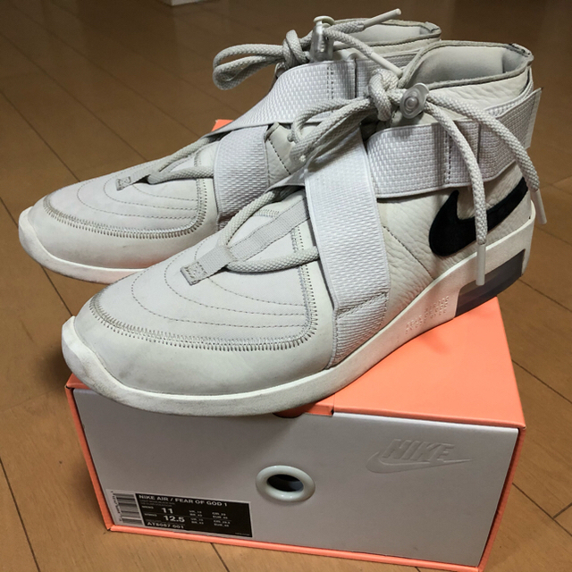 29.0 NIKE fear of god raid