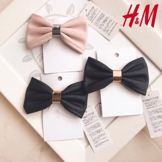 エイチアンドエム(H&M)の【3点】新品 H&M レザー りぼん バレッタ ヘアクリップ ヘアアクセサリー(バレッタ/ヘアクリップ)