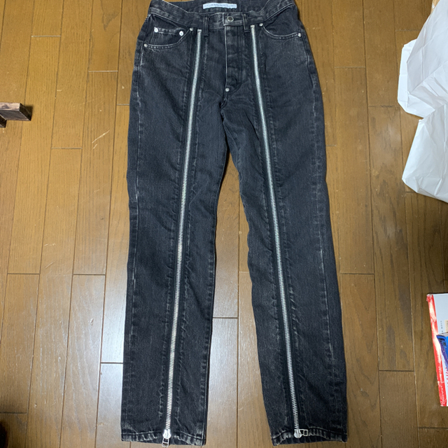 JOHN LAWRENCE SULLIVAN(ジョンローレンスサリバン)のJOHN LAWRENCE SULLIVAN 20ss ジップデニム メンズのパンツ(デニム/ジーンズ)の商品写真