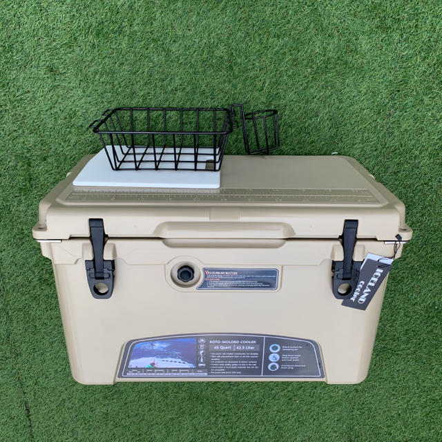 黒バルブ　アイスランドクーラーボックス 45QT ICELAND cooler