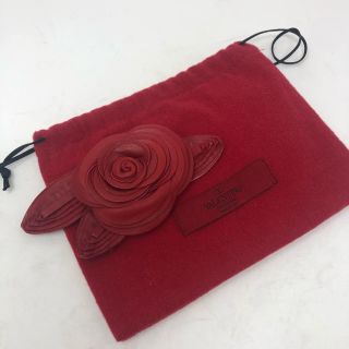 バレンチノ　VALENTINO 赤薔薇キーホルダー　チャーム