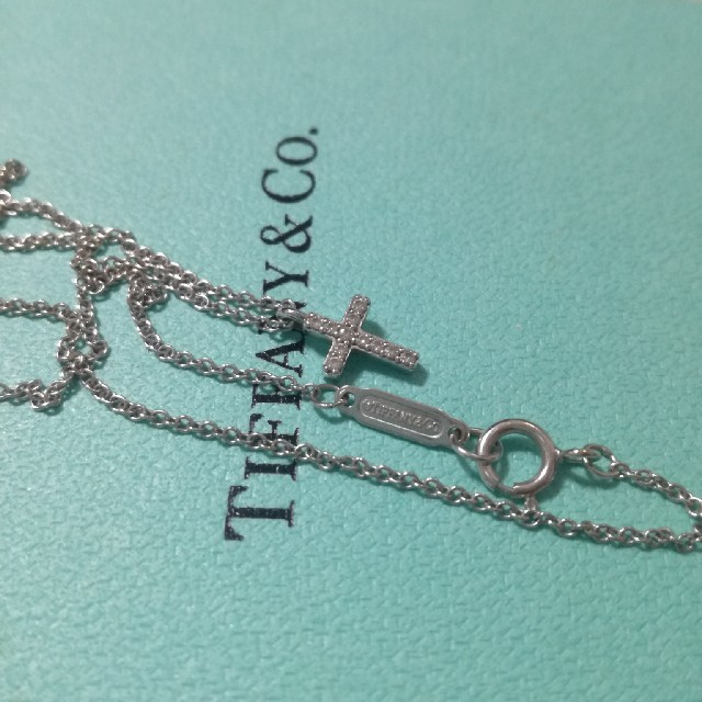 Tiffany & Co.(ティファニー)の【専用】☆miffy5552様専用☆メトロ クロス ペンダント ミニ　ネックレス レディースのアクセサリー(ネックレス)の商品写真