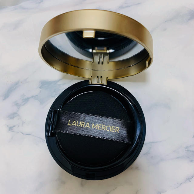 laura mercier(ローラメルシエ)のローラメルシエ　クッションファンデーション　1N1 コスメ/美容のベースメイク/化粧品(ファンデーション)の商品写真