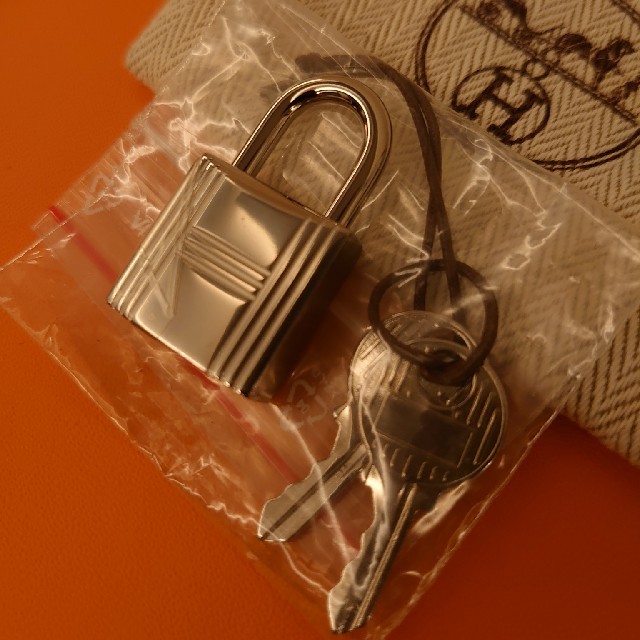 Hermes(エルメス)のエルメス【HERMES】ピコタンロック カザックMM 22  レディースのバッグ(ハンドバッグ)の商品写真