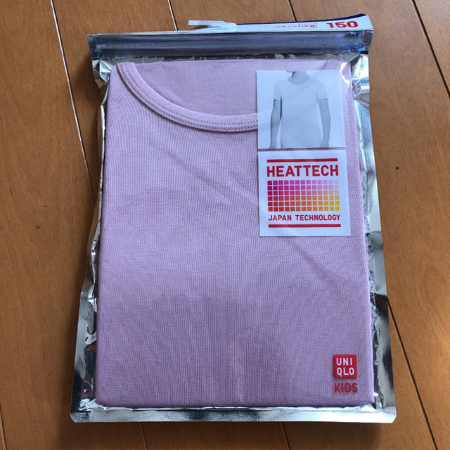 UNIQLO(ユニクロ)のユニクロヒートテック　　150 キッズ/ベビー/マタニティのキッズ服女の子用(90cm~)(下着)の商品写真