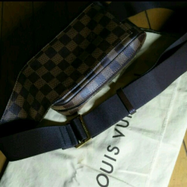 LOUIS VUITTON(ルイヴィトン)のGW価格 LUIS VUITTON メンズのバッグ(ボディーバッグ)の商品写真