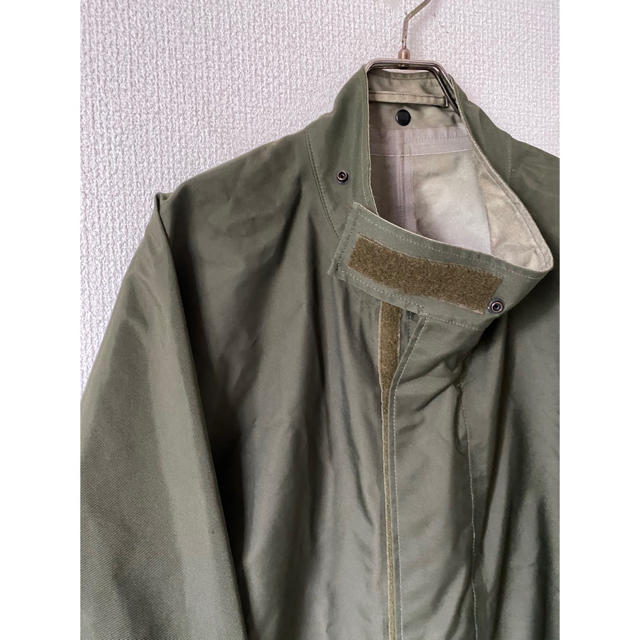 STONE ISLAND(ストーンアイランド)の希少 dead stock オーストリア軍 カーキ GORE-TEX ジャケット メンズのジャケット/アウター(ミリタリージャケット)の商品写真