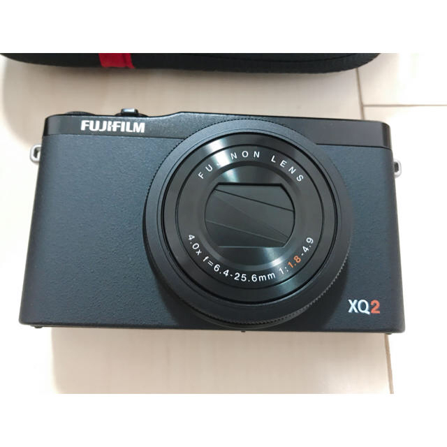 富士フイルム(フジフイルム)のFUJIFILM 富士フイルム XQ2ブラック スマホ/家電/カメラのカメラ(コンパクトデジタルカメラ)の商品写真