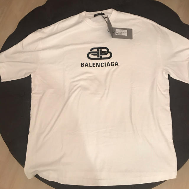 Balenciaga(バレンシアガ)のバレンシアガ　Tシャツ　mサイズ　新品未使用　正規品 メンズのトップス(Tシャツ/カットソー(半袖/袖なし))の商品写真