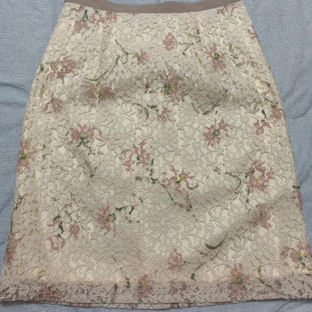 PATTERN fiona(パターンフィオナ)のパターンフィオナ　レースタイトスカート レディースのスカート(ひざ丈スカート)の商品写真