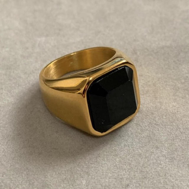 専用　ブラックオニキスカレッジリング　ゴールド　指輪　オニキス メンズのアクセサリー(リング(指輪))の商品写真