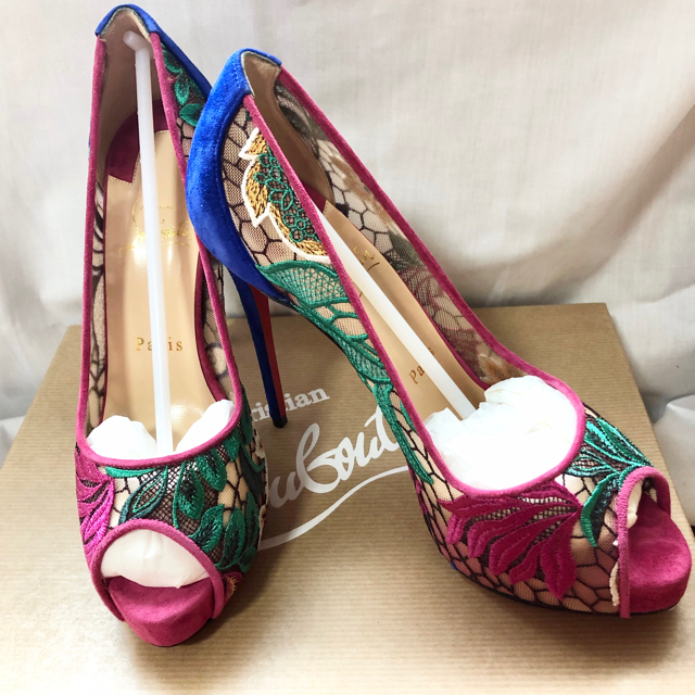 新品！Christian Louboutin ❤︎ フラワーレースパンプス-