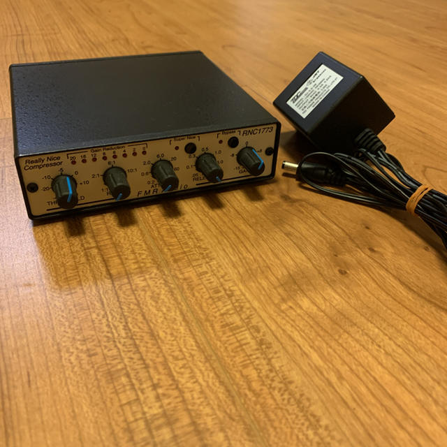 FMR Audio  RNC1773 コンプレッサー