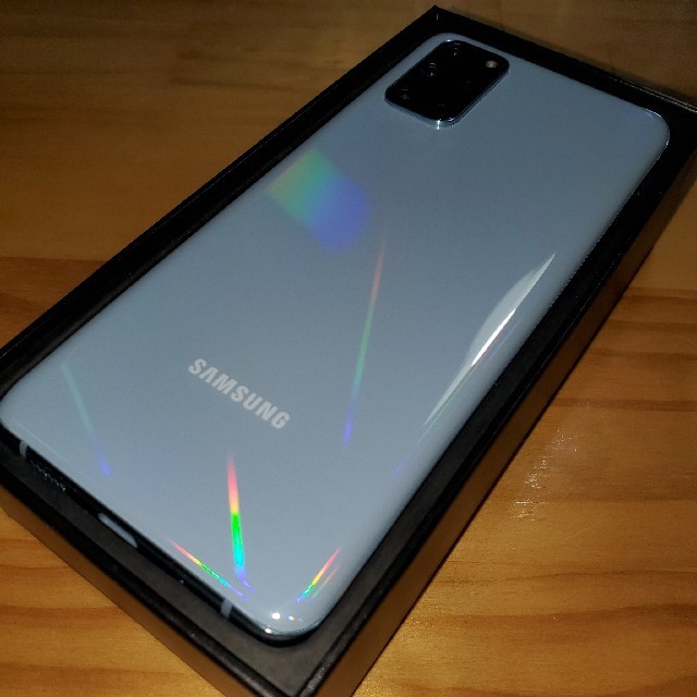 Galaxy(ギャラクシー)のSamsung Galaxy S20+ 5G とケース3種 スマホ/家電/カメラのスマートフォン/携帯電話(スマートフォン本体)の商品写真