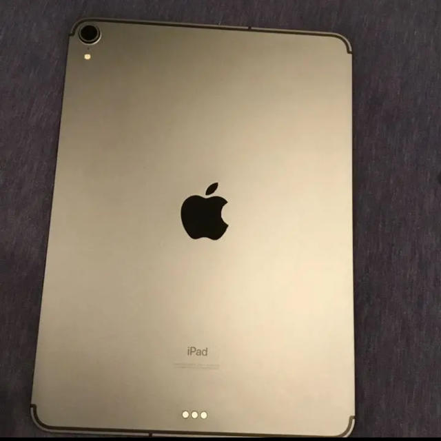iPad(アイパッド)の【shop様専用】iPad Pro 11インチ 256GB(KK)  スマホ/家電/カメラのPC/タブレット(タブレット)の商品写真