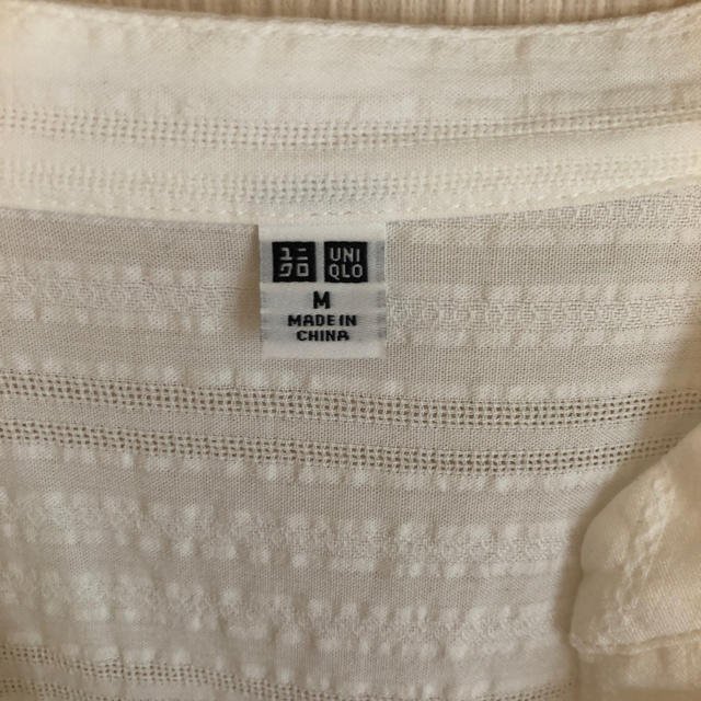 UNIQLO(ユニクロ)のコットンドビーギャザーブラウス　Mサイズ レディースのトップス(シャツ/ブラウス(長袖/七分))の商品写真