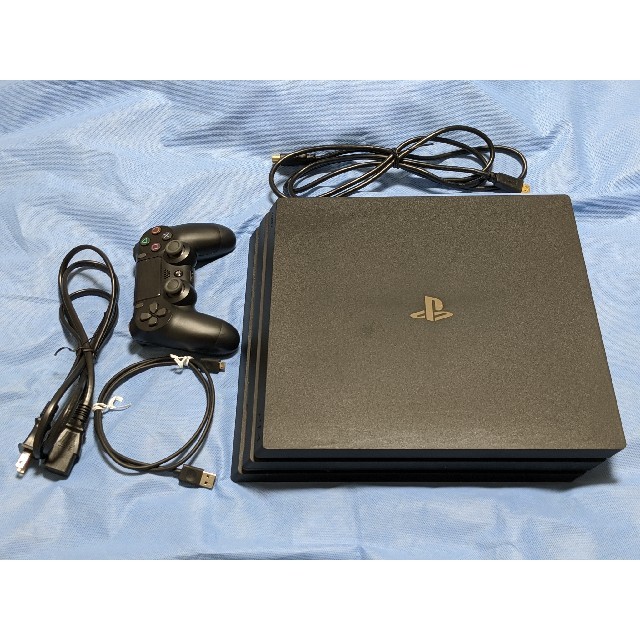家庭用ゲーム機本体SONY PlayStation4 Pro 本体  CUH-7000BB01