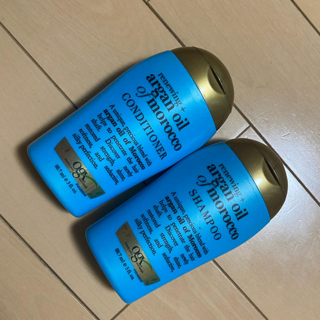 Moroccan oil(モロッカンオイル)のOGX　renewing argan oil of morocco 88.7ml コスメ/美容のヘアケア/スタイリング(シャンプー/コンディショナーセット)の商品写真