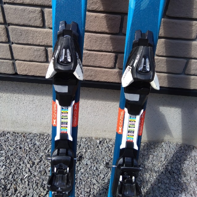 ATOMIC(アトミック)のニジマス様　専用スキー板　キッズ　１２０　アトミック　ブルー スポーツ/アウトドアのスキー(板)の商品写真